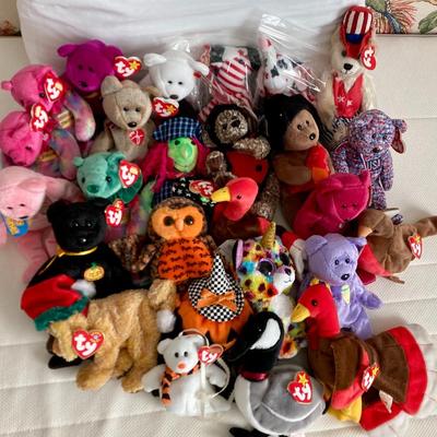 Box lot of Beanie Babies