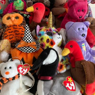 Box lot of Beanie Babies