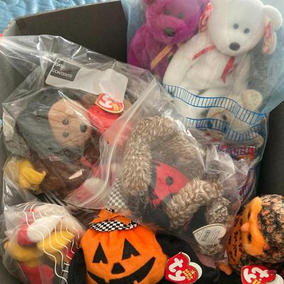 Box lot of Beanie Babies