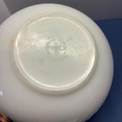 Vintage Pyrex Green Dot #404 Bowl