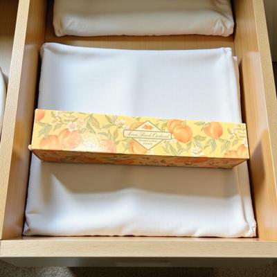 Avon Peach Orchard Drawer Liners Vintage? New in Box