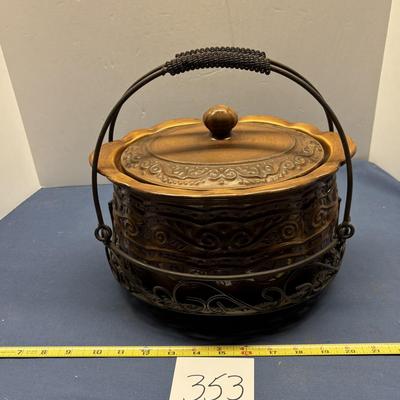 Pot with Carrier