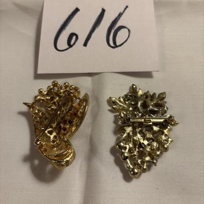 Brooch Lot