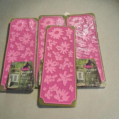 Vintage Rubbermaid Decorator Panels for the Bathroom