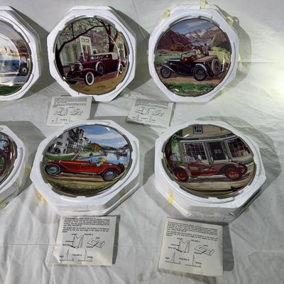 The Danbury Mint Motorcars Plate Collection