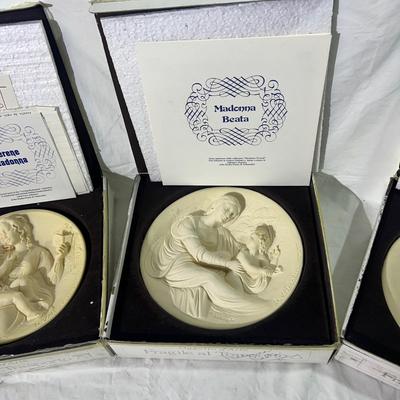 Oggetto d' Art Collector plates