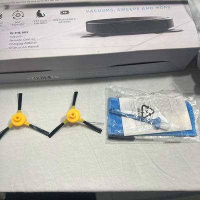 3 in 1 Smart Vacuum with remote and box
