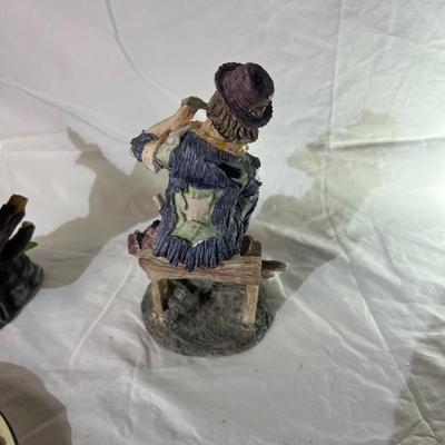 Decorative Figurines