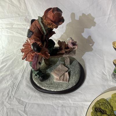 Decorative Figurines
