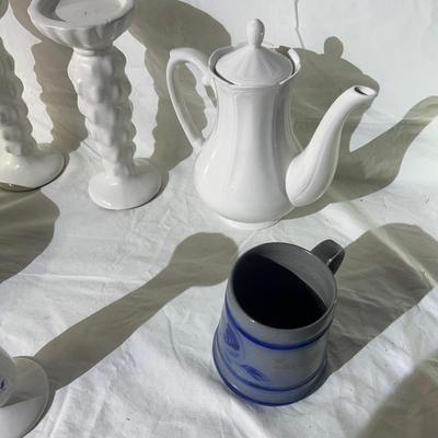 White & Blue Miscellaneous Household/ Kitchen goods