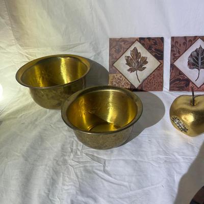 Golds & Browns Miscellaneous Household Goods