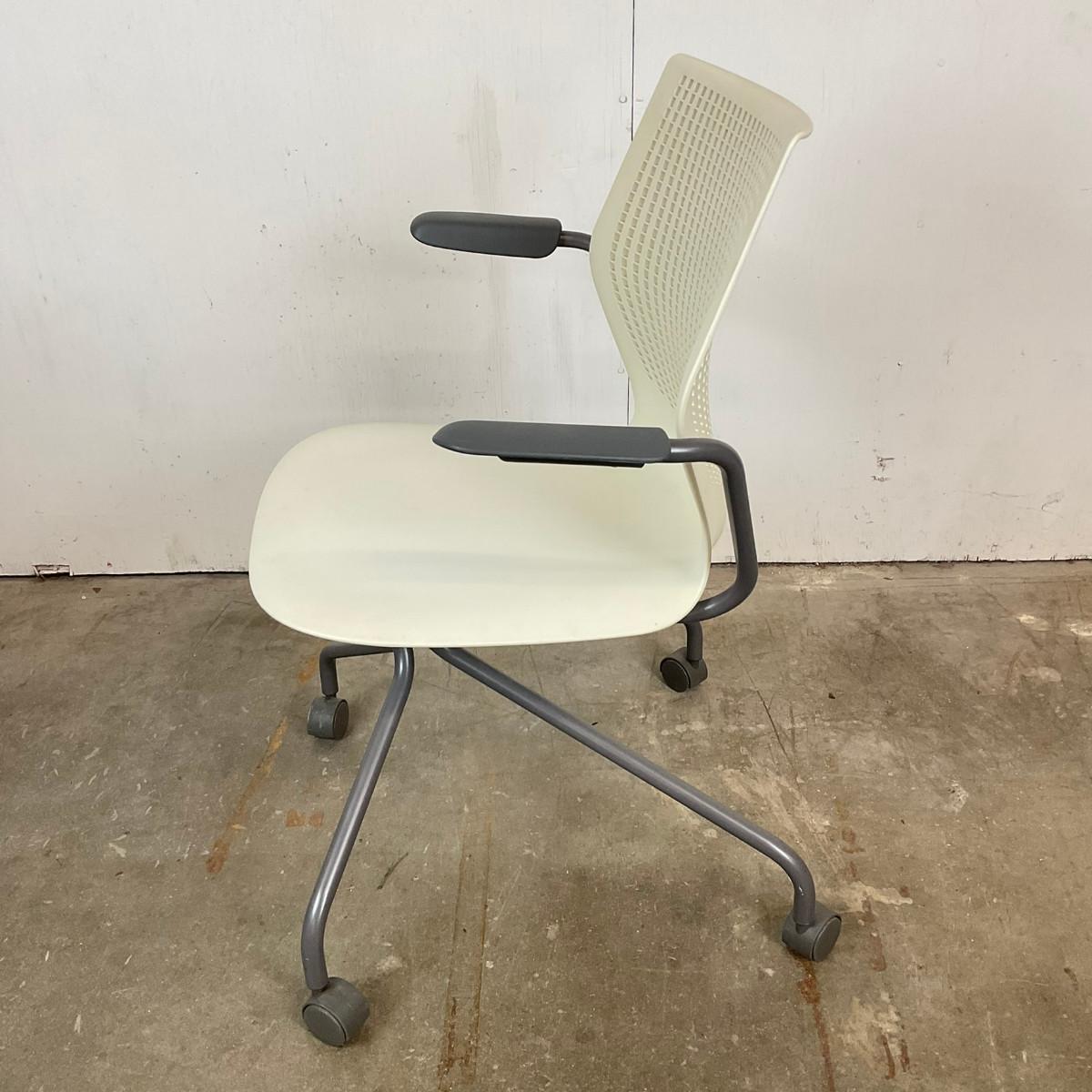 635 Multigeneration Hybrid Base Chair By Formway For Knoll ...