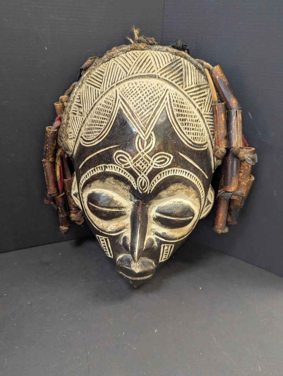 Primitive Wood Hand Carved Tribal African Mask #19 | EstateSales.org