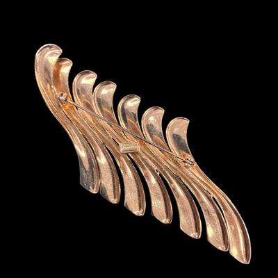 Vintage Gold Tone Wavy Brooch by Marvella