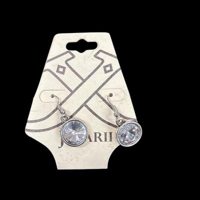 Silver Toned Necklace and Matching earrings by Jacarii