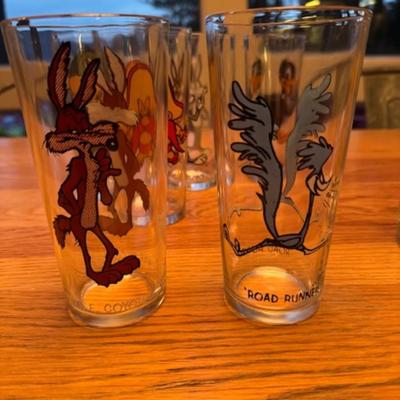 LOONEY TUNES GLASSES x 13