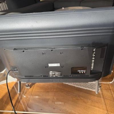 ROKU TV WITH REMOTE