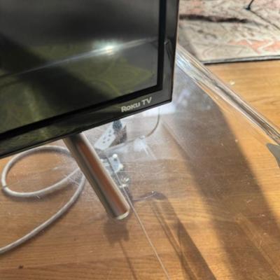 ROKU TV WITH REMOTE