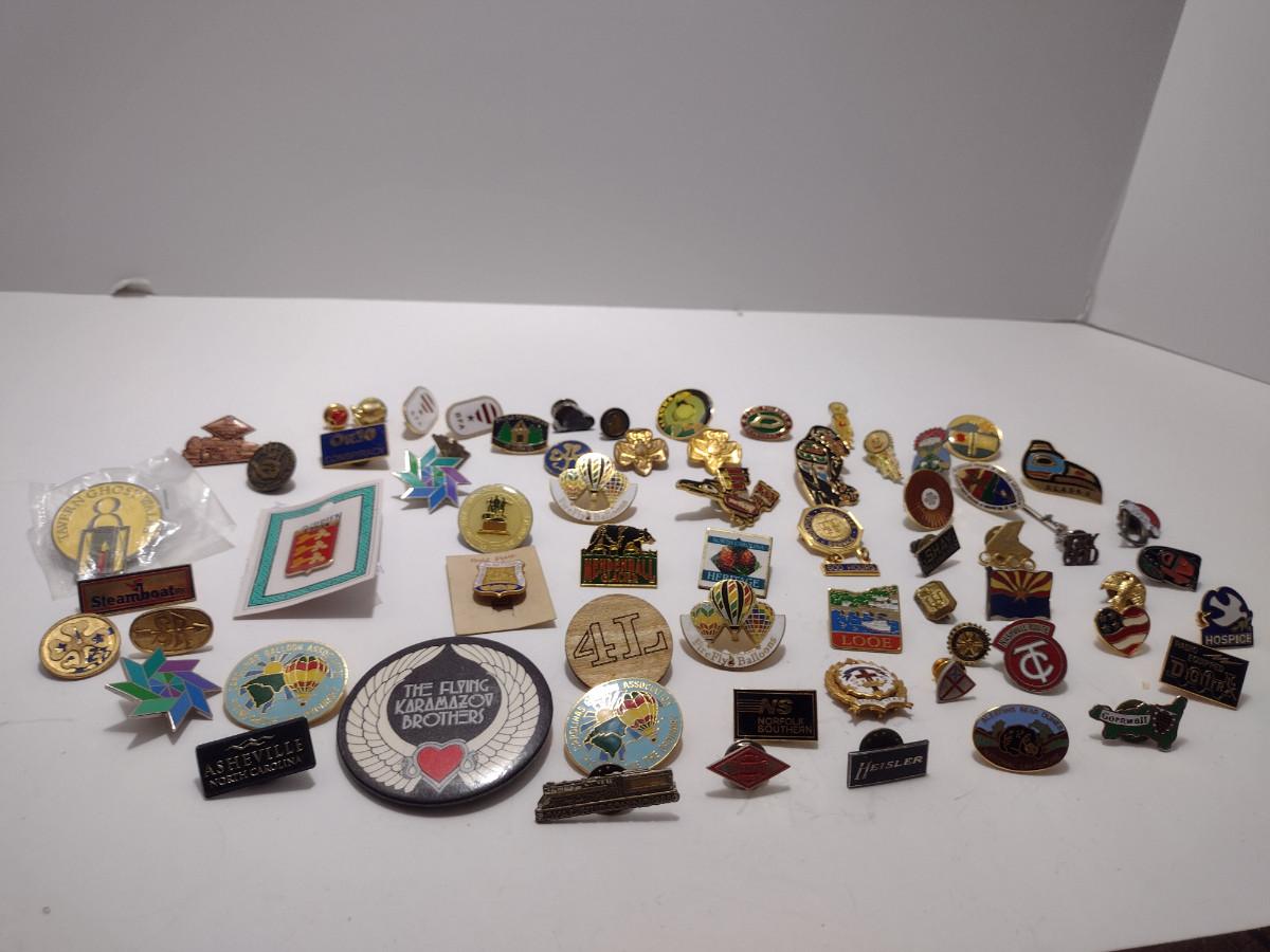 Assorted Pins (#30) | EstateSales.org