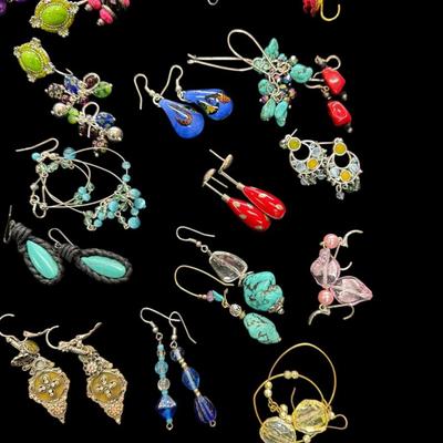 Lot of Earrings