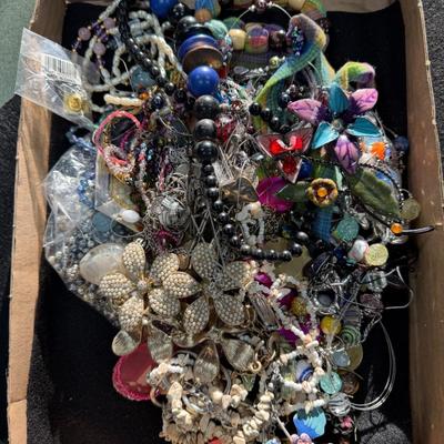 Large Lot of Broken Jewelry Parts and Pieces.