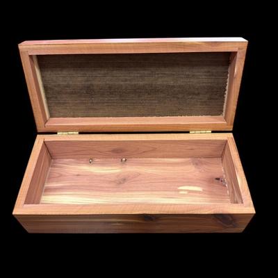 Cedar Keepsake Jewelry Box featuring a Bird Friends Decorative Top