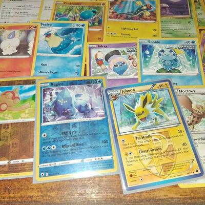 Pokémon Cards featuring Jolteon Card