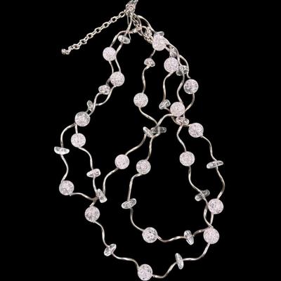 Assortment of 6 colorful necklaces