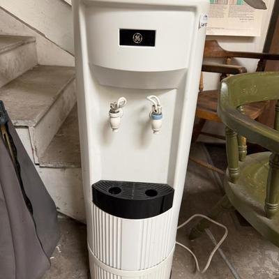 GE hot cold water cooler