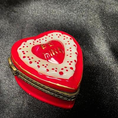 Vintage Be Mine Heart Trinket Box Porcelain Hinged Valentine Candy Box