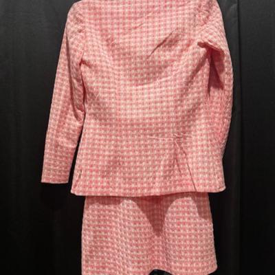 3 Skirt Suit Outfits