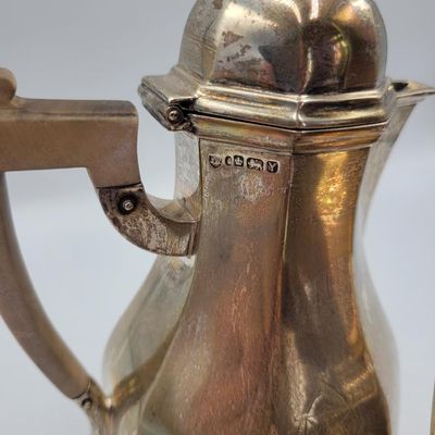 1183 - 2 Piece Tiffany & Co Sterling Silver Coffee and Tea Pot
