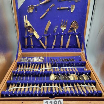 1190 - Thailand Brass and Wood Flatware