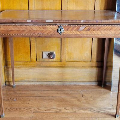 1207 - Taper Legged Inlay One Drawer Table