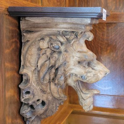 1218 - Lion Wall Shelf