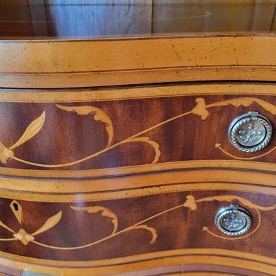 1220 - Ox Bow Inlaid Hepplewhite style 4 Drawer Chest Williamsburg Reproduction