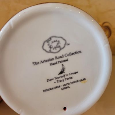 1237 - 19 Piece Tracy Porter Artesian Road Collection