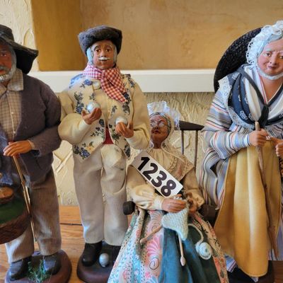 1238 - French Santons Figures lot of 10