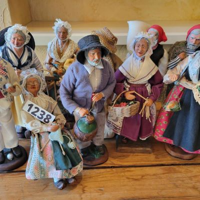 1238 - French Santons Figures lot of 10