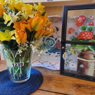 1239 - Lot of 3 Pieces Floral