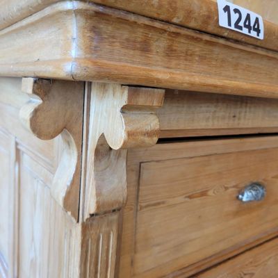 1244 - Antique Pine Kitchen Work Counter w 4 Drawers and Cutting Board