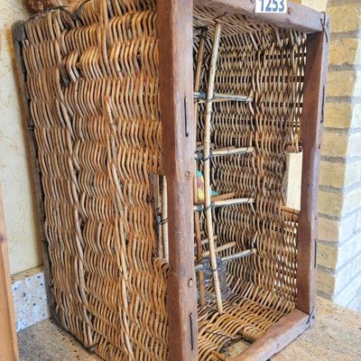 1253 - French Wine Basket and Contents