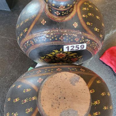 1259 - pr. Anglo Raj Hand Hammered Metal Olive Oil Jugs