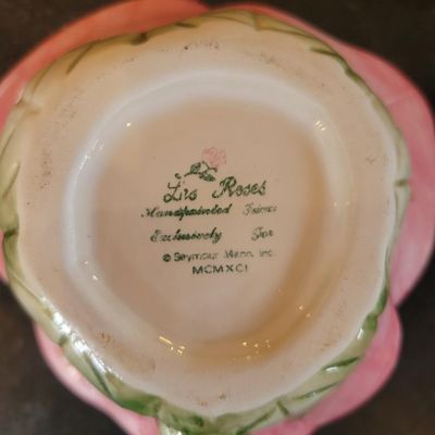 1266 - Lot of 17 Italian / French Colorful Dishes + Fruit Knives and Eggs in a Basket