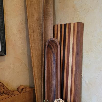 1271 - French Trug Basket, Bread Trays and Cutting Board