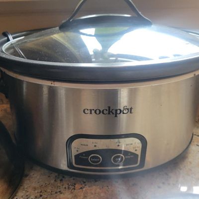 1277 - Crock Pot, 2 Sauce Pans, Tea Kettle