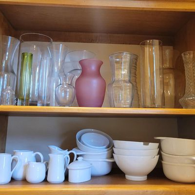 1295 - 5 Shelves of Dishware and Vases