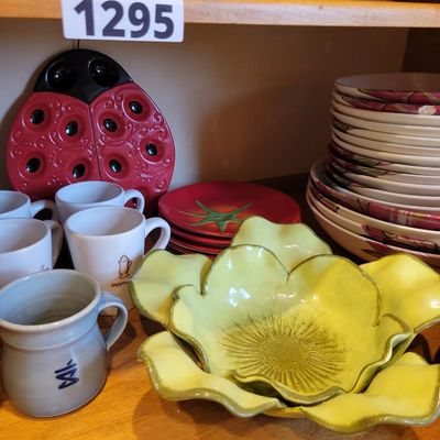 1295 - 5 Shelves of Dishware and Vases