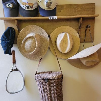 1302 - Fishing Creel / Hats and Racket