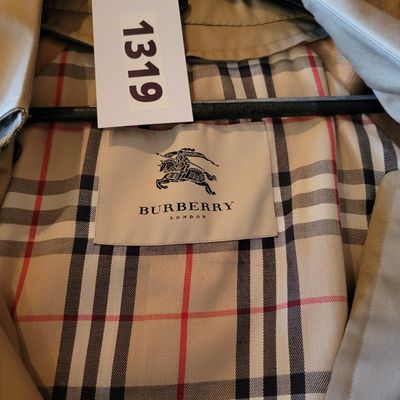 1319 - Burberry Trench Coat